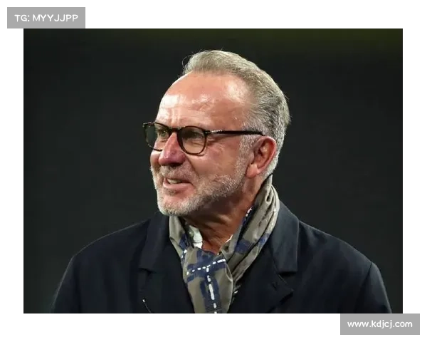 如何辨别鲁梅尼格在拜仁的具体位置和职责分工